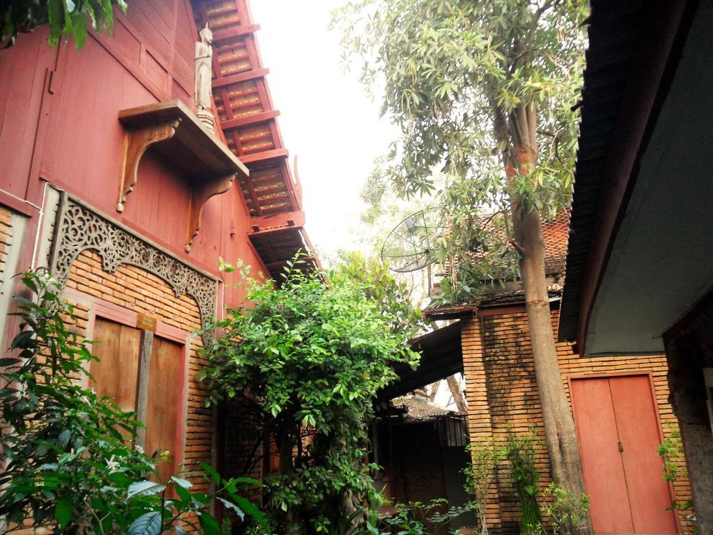 Ayutthaya Bouchic Hostel מראה חיצוני תמונה